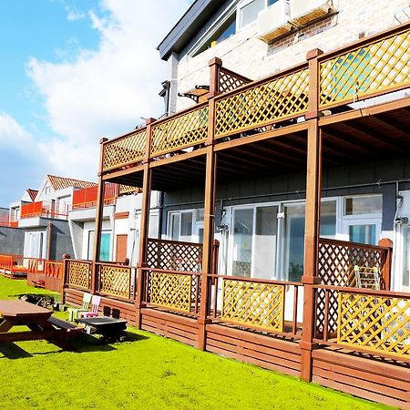 Haevichi Pension Сеогвипо Екстериор снимка