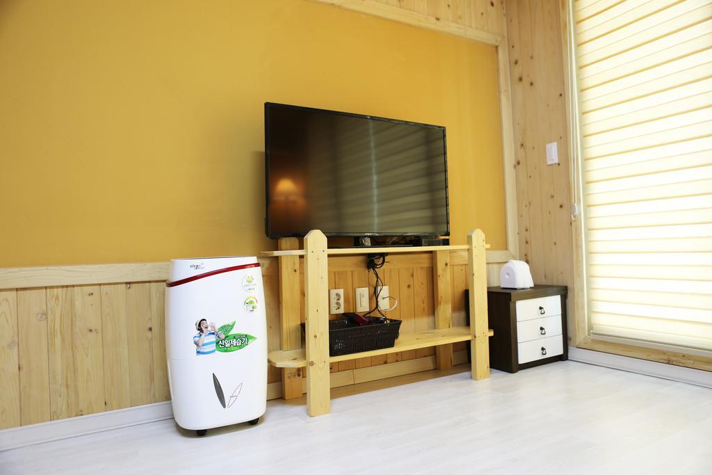 Haevichi Pension Сеогвипо Екстериор снимка