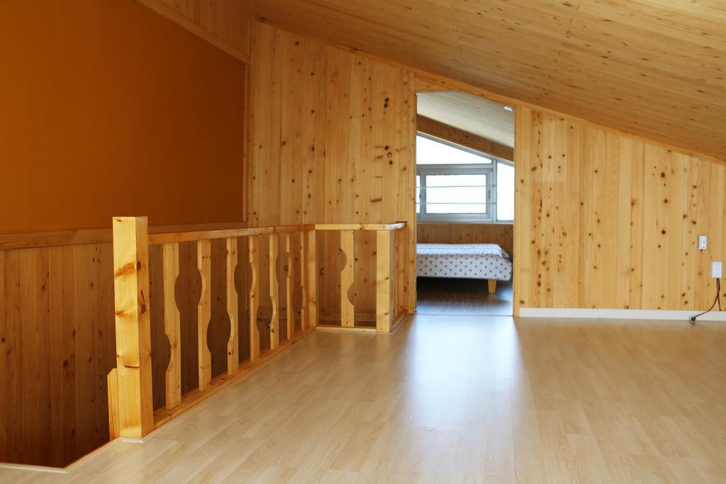 Haevichi Pension Сеогвипо Екстериор снимка