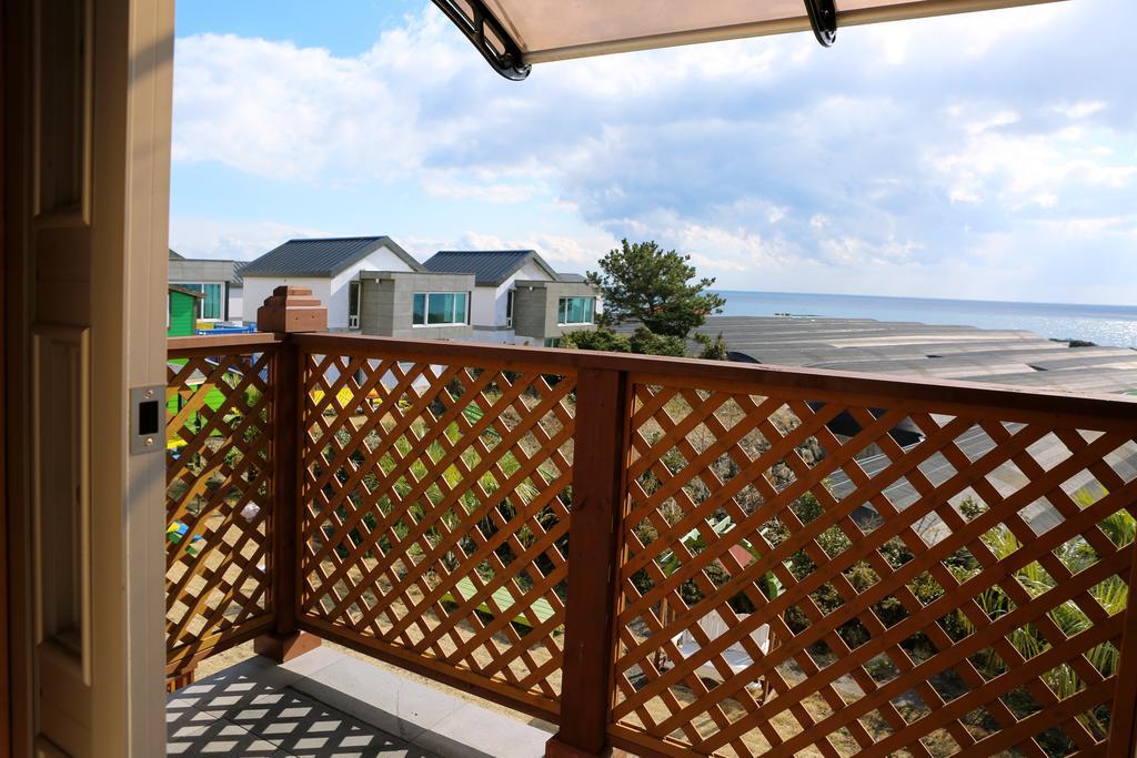 Haevichi Pension Сеогвипо Екстериор снимка