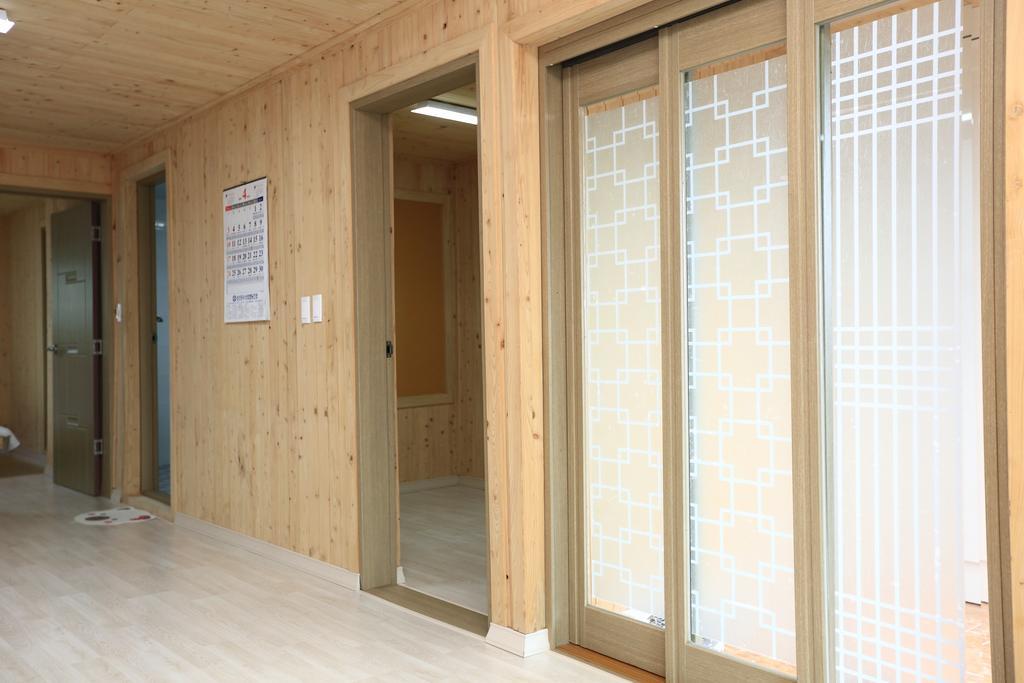 Haevichi Pension Сеогвипо Екстериор снимка