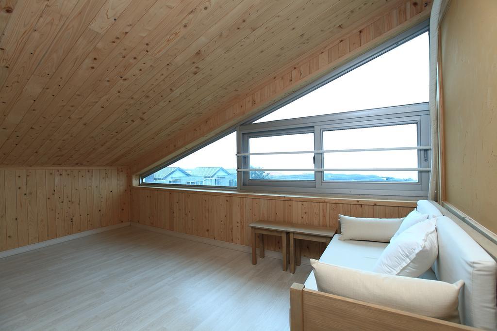 Haevichi Pension Сеогвипо Екстериор снимка